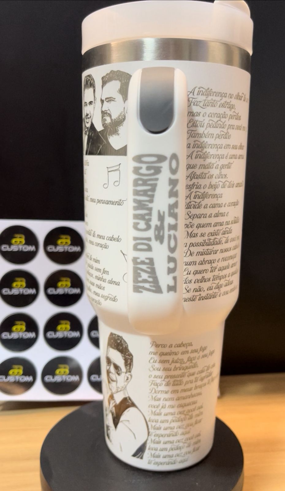 Copo/ Garrafa personalizada Zezé di Camargo e Luciano 1.200ml - Imagem 3