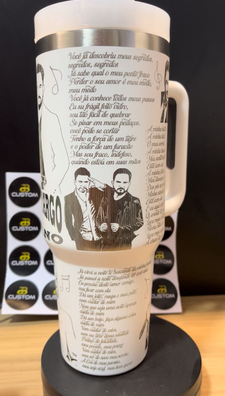 Copo/ Garrafa personalizada Zezé di Camargo e Luciano 1.200ml - Imagem 5